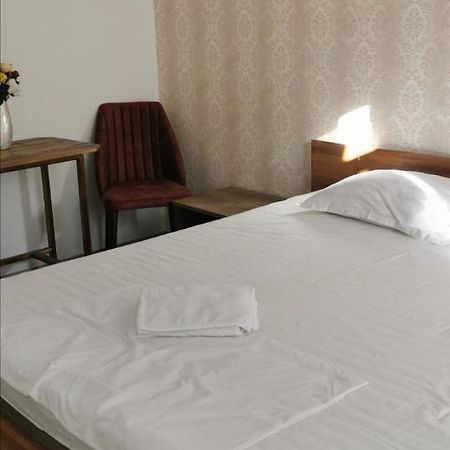 Habibi Aparthotel Pascani Exterior photo